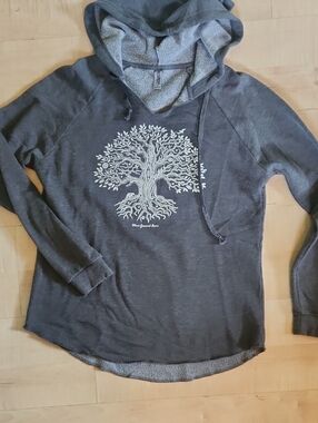 Independent Tree Hoodie
